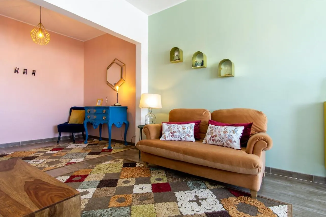 Gaze Out At The City In A Retro-Chic Getaway Lisboa 0*,